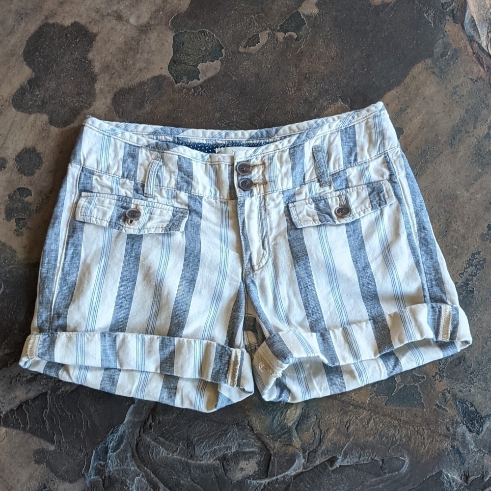 Anthropologie Striped Rolled-Hem Women’s Shorts in White and Blue